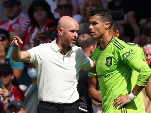 Ronaldo cẩn thận: Dám bật Ten Hag, 2 cựu sao Ajax nhận "cái kết thảm"