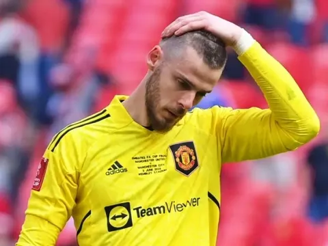 “Cái tôi” lớn đang dìm chết sự nghiệp De Gea