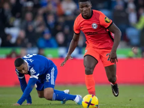 Mục tiêu Arsenal bị chỉ trích có hành động ngu ngốc