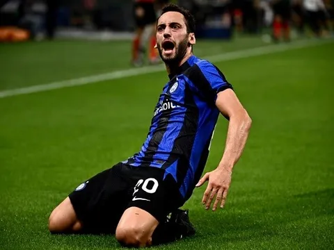 "Nghiệp chướng đã đến với Milan"