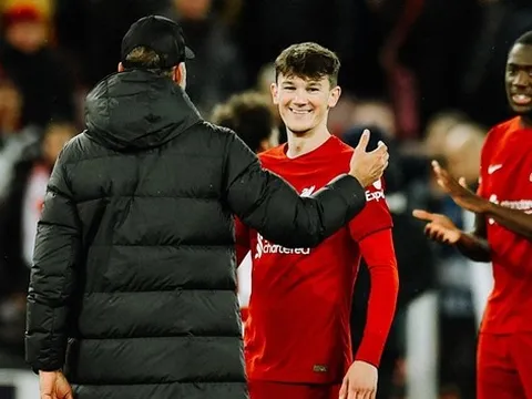 Leeds United tính mượn sao trẻ của Liverpool