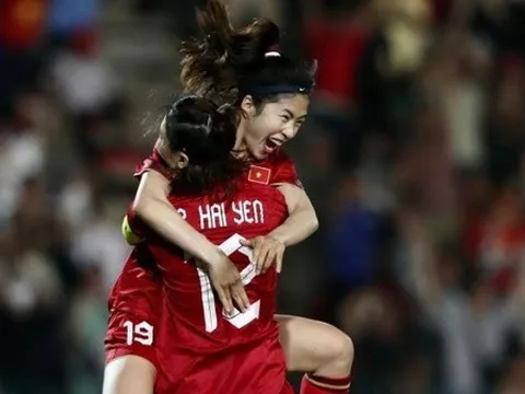 Cảm xúc vỡ òa trong ngày tuyển nữ Việt Nam làm nên lịch sử