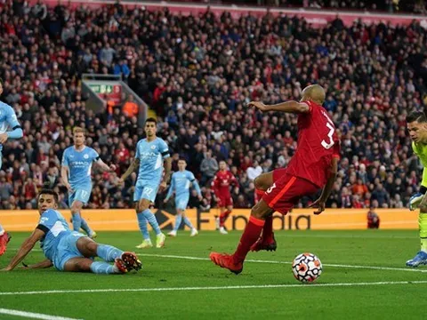 Cận cảnh pha cứu thua không tưởng phút 87 của Rodri