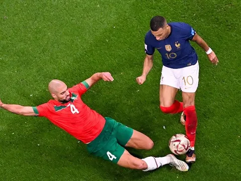 Cản Mbappe, khiến Ronaldo rơi lệ - M.U đã có được một tiền vệ lý tưởng