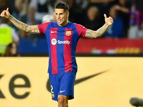 Cancelo có câu trả lời cho Barca