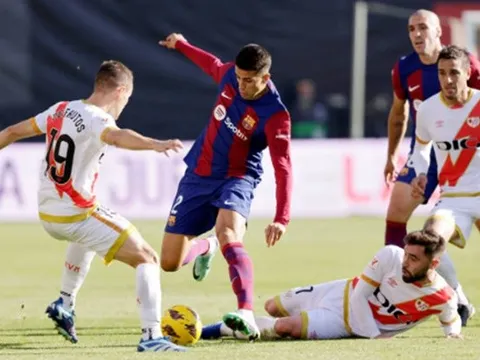 Cancelo phá vỡ im lặng về tâm lý chiến Barca