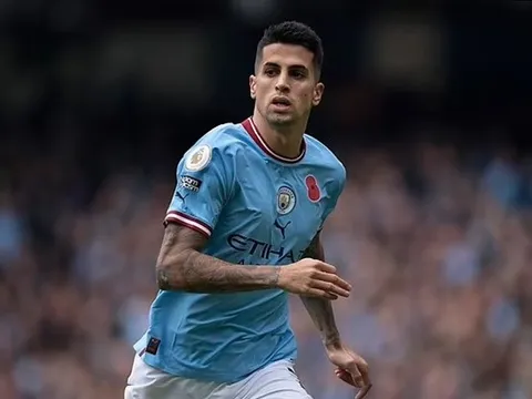 Cancelo đoạn tuyệt với Man City