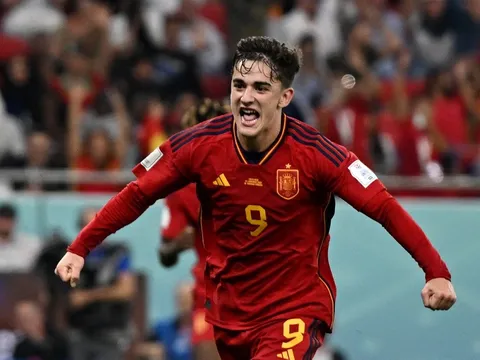 Căng thẳng giữa Gavi và LĐBĐ Tây Ban Nha