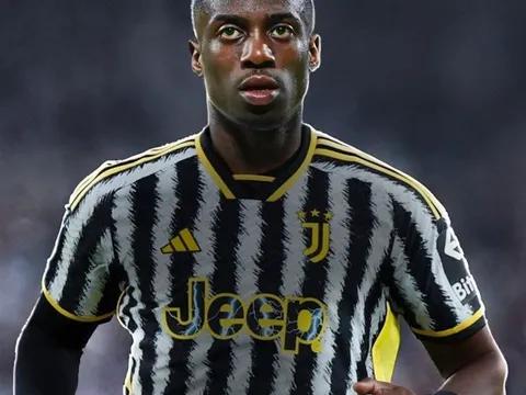 Canh bạc 12 triệu euro của Juve