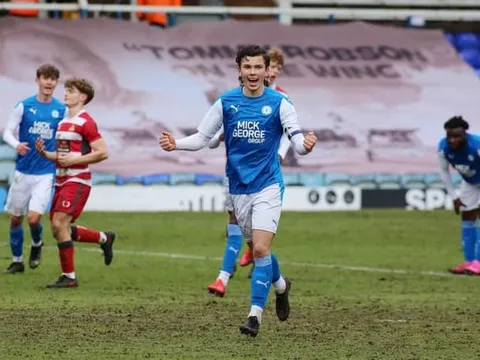 "Cánh chim lạ" người Anh vào tầm ngắm của Real, Barca