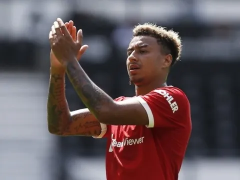 Cánh cửa mở ra cho những kẻ đóng thế chất lượng của Man Utd