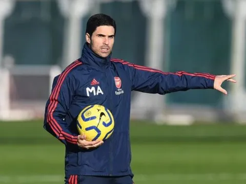 Biểu diễn kĩ thuật, dàn sao Arsenal bị Arteta 'sấy' không thương tiếc
