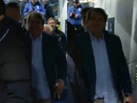 Phản ứng của Todd Boehly khi gặp Potter trong đường hầm