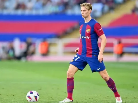 Barca chưa định gia hạn hợp đồng với De Jong