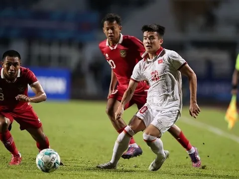 Indonesia được khuyên bỏ giải của AFF; CĐV xứ vạn đảo 'tấn công' cầu thủ U23 Việt Nam