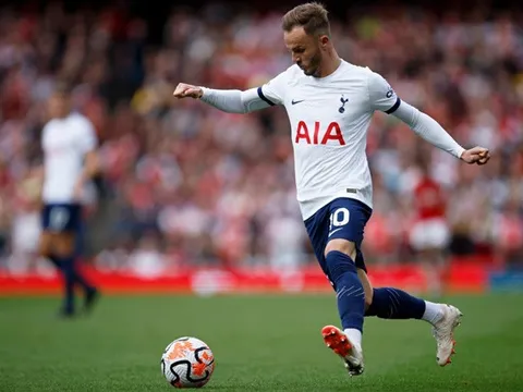 Carragher biết được lý do Arsenal không mua Maddison