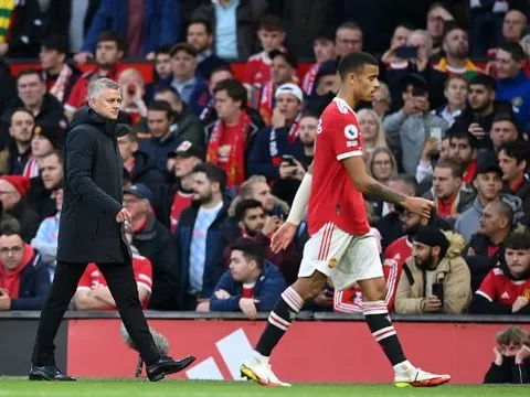 Carragher đã phân tích chính xác về Man United