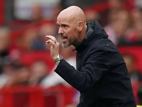 Carragher: “Số phận Ten Hag nằm trong tay Ineos”