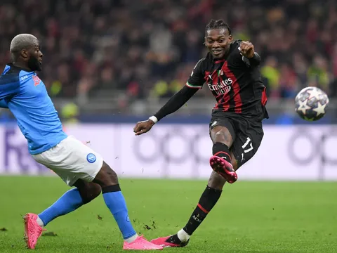 Carragher so sánh mục tiêu của Arsenal với Henry