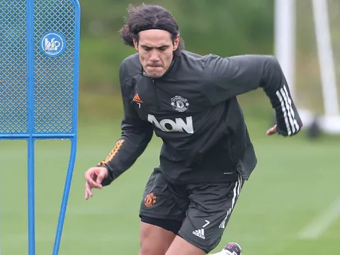 Carrick cập nhật tình hình chấn thương của Cavani và Pogba