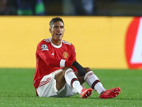 Carrick cập nhật tình hình chấn thương của Varane