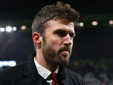 CHÍNH THỨC! Michael Carrick tái xuất