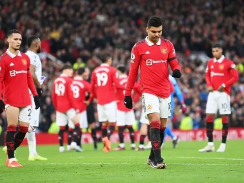 Casemiro lập cột mốc buồn