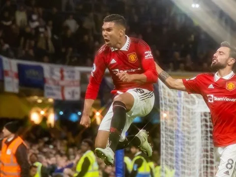 Casemiro gửi thông điệp ngắn gọn sau khi phá lưới Chelsea