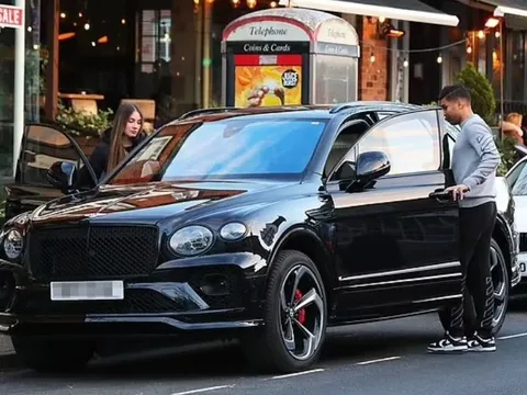 Casemiro đi uống cafe trước thềm đại chiến Liverpool