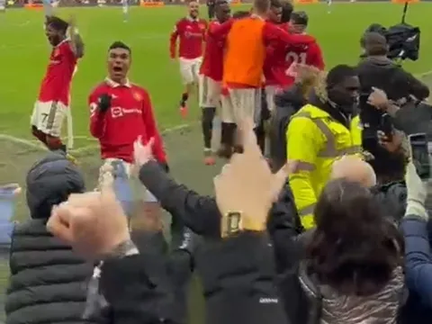 Casemiro điên loạn, ghi điểm tuyệt đối với CĐV Man Utd