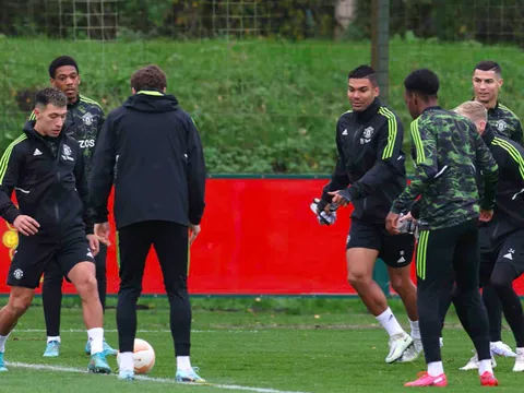 Casemiro theo sát nhân tố X ở buổi tập, Ten Hag bố trí bộ 3 mới cho M.U?