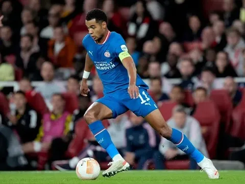 Cody Gakpo ngưỡng mộ huyền thoại Barca