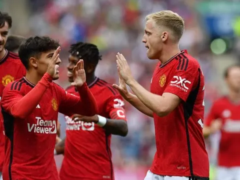 "Cậu ấy chẳng làm được gì cho Man United"