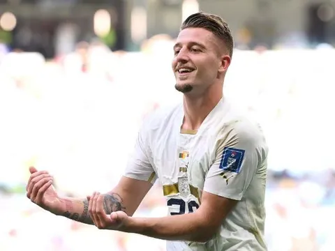 "Cậu ấy là tiền vệ xuất sắc nhất thế giới"