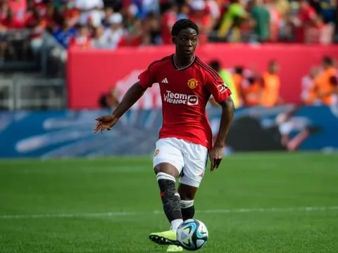 "Cậu ấy vẫn kém Alejandro Garnacho một chút"