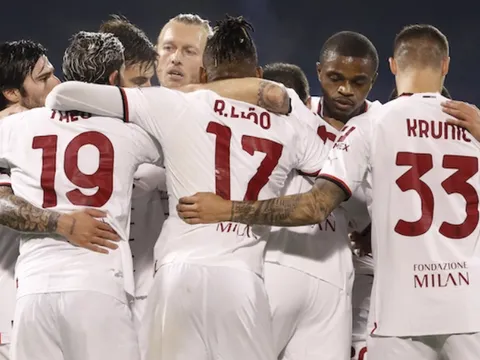 Cầu thủ AC Milan phản ứng như thế nào khi đụng Napoli?