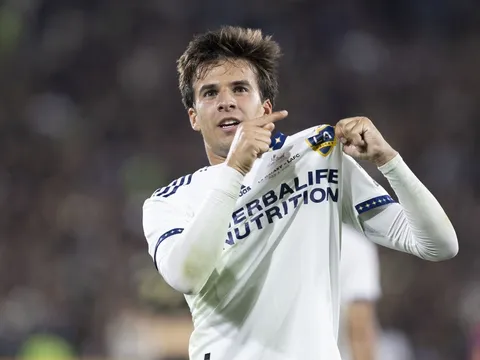 Cầu thủ bị Barca ruồng bỏ rực sáng ở MLS