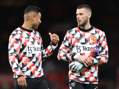 Cầu thủ che đậy những vết nứt của Man United