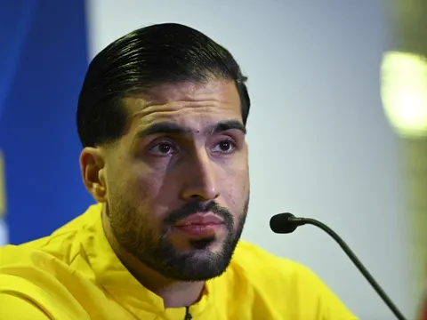 Cầu thủ Dortmund gọi quả phạt đền của Chelsea là 'trò hề'