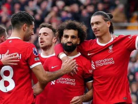 Curtis Jones chơi hay bất ngờ, Klopp có cơn đau đầu dễ chịu