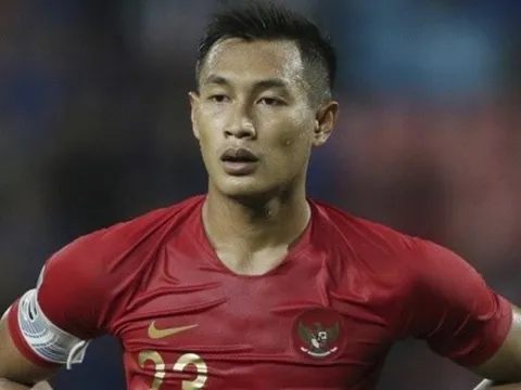 Cầu thủ Indonesia sút ra ngoài từ khoảng cách 1 m