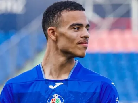 Cầu thủ M.U đầu tiên dám công khai ủng hộ Mason Greenwood