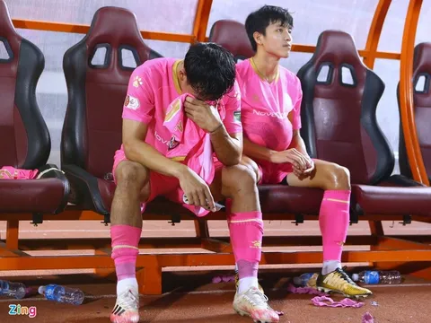 Cầu thủ Sài Gòn bật khóc khi đội rớt hạng