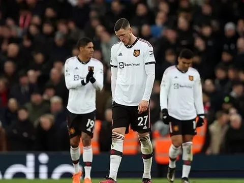 "Cầu thủ tệ nhất mà tôi từng thấy trong màu áo Man Utd"