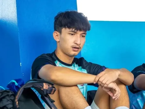 Cầu thủ Thái Lan vào sân đấm thủ môn bị treo giò hai năm