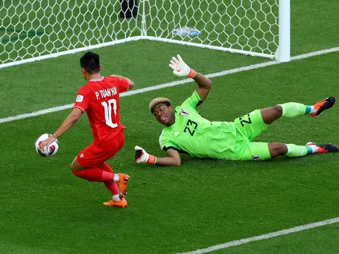 Cầu thủ từ chối M.U choáng ngợp trước tuyển Việt Nam