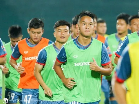 Cầu thủ Việt kiều Czech lên ĐTQG; Đối thủ e ngại U23 Việt Nam