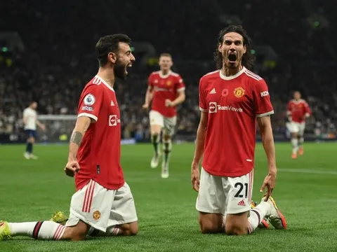 "Cavani gọi cho tôi nói rằng cậu ấy muốn rời Man Utd..."