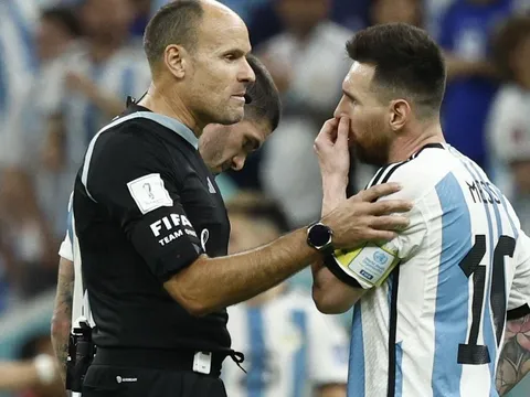 Trọng tài bị Messi chê bai ở World Cup 2022 tái xuất