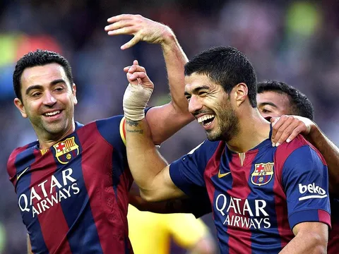 Suarez hé lộ tình cảnh bi đát của Barca, khuyên Xavi từ chối